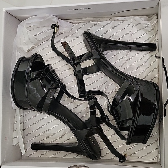 Woman 8.5 black high hills sandals - Picture 4 of 5